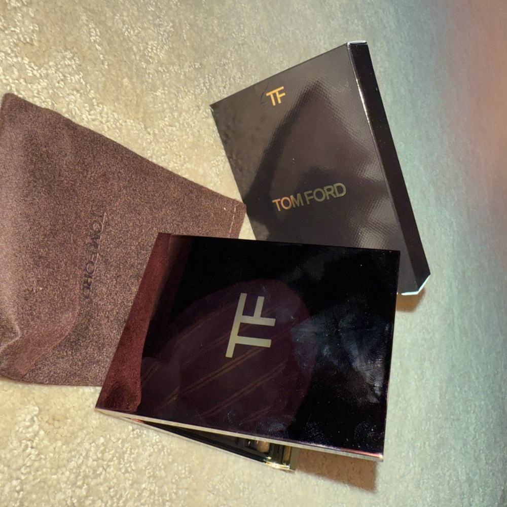 Tom Ford Eye Color Quad Creme Eyeshadow Palette - 45 Iconic Smoke - Picture 7 of 10